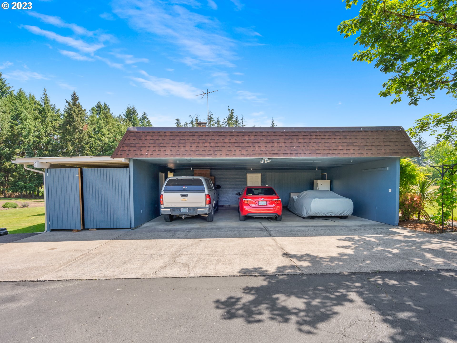 9633 Broadacres Road Northeast Aurora, OR 97002 - Photo 8 of 40 Gallery Image 8