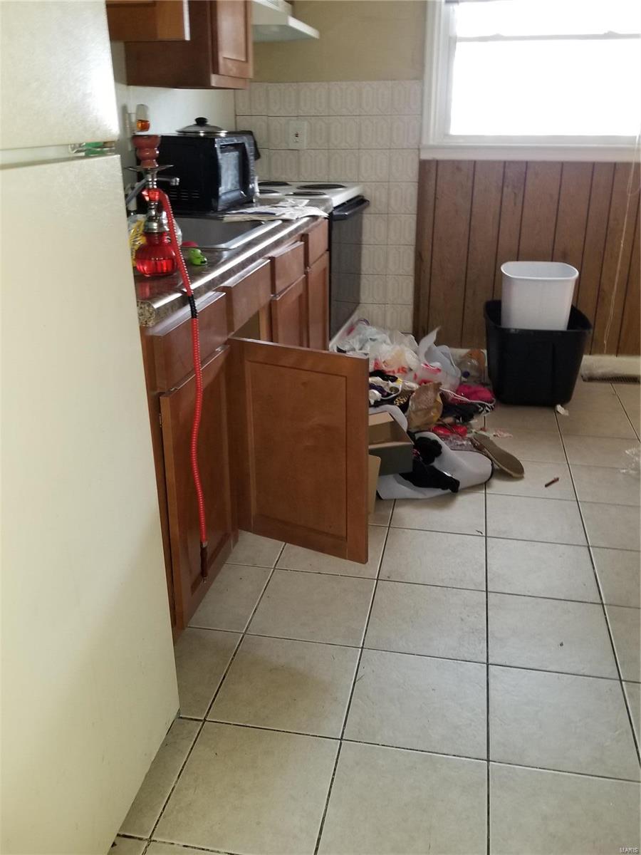 436 Lancashire Road St. Louis, MO 63137 - Photo 3 of 8 Gallery Image 3