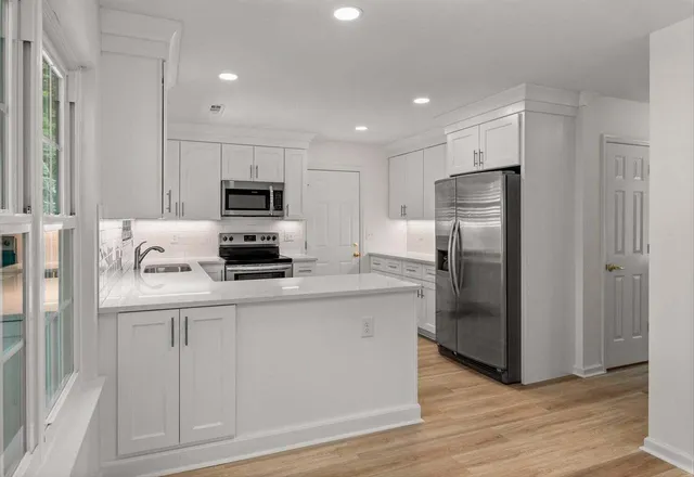 $3,500 | 3161 Morningdale Drive, Mount Pleasant, SC 29466