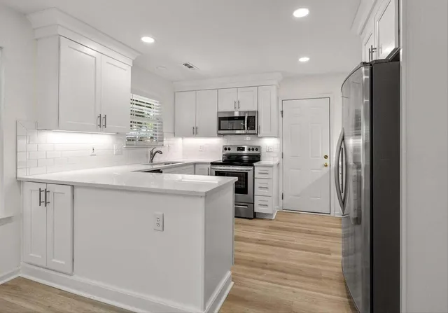 $3,500 | 3161 Morningdale Drive, Mount Pleasant, SC 29466