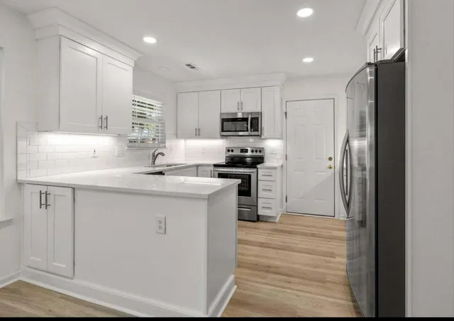 $3,500 | 3161 Morningdale Drive, Mount Pleasant, SC 29466