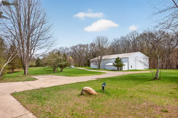 $725,000 | 1865 Lindsey Road, Clarklake, MI 49234