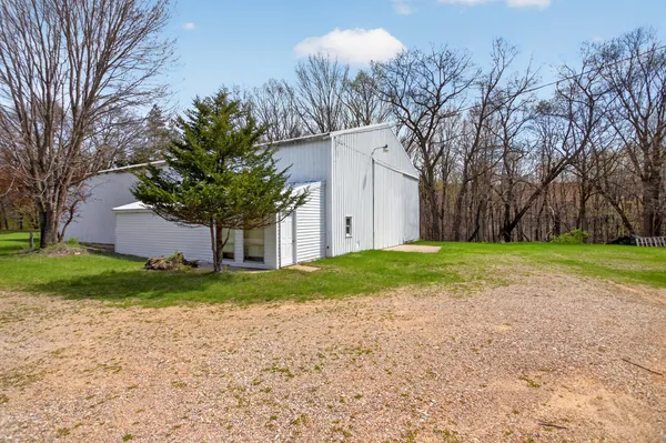 $725,000 | 1865 Lindsey Road, Clarklake, MI 49234