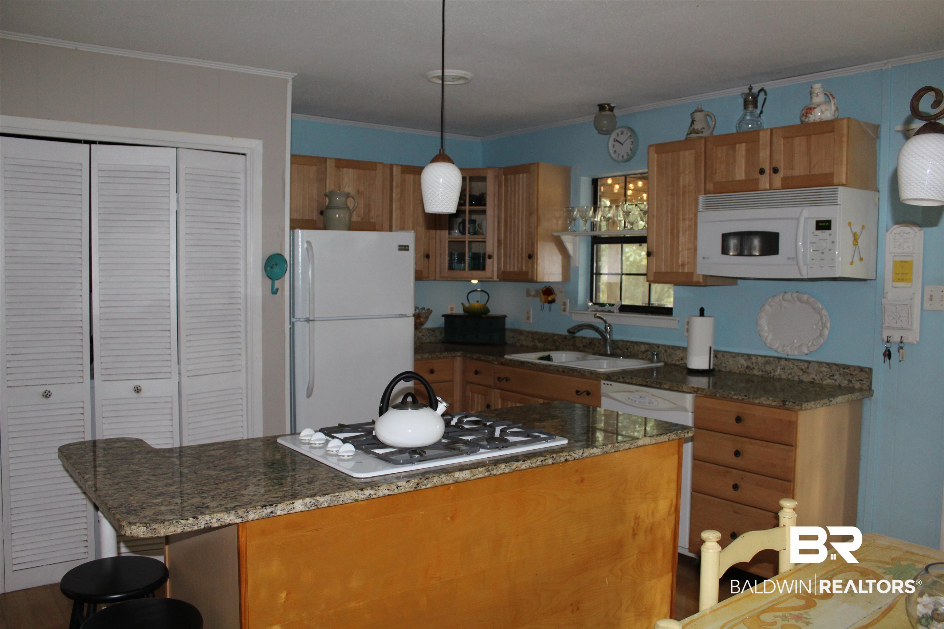 10410 Longview Drive Foley, AL 36535 - Photo 12 of 15 Kitchen Island View