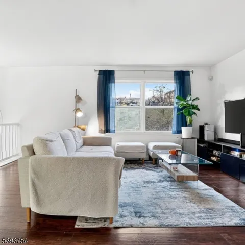 $3,000 | 121 Arlington Street, Newark, NJ 07102