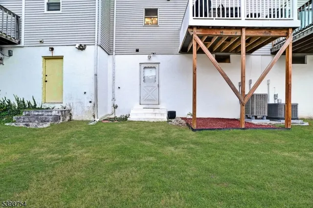 $3,000 | 121 Arlington Street, Newark, NJ 07102