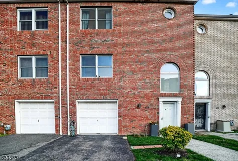 $3,000 | 121 Arlington Street, Newark, NJ 07102