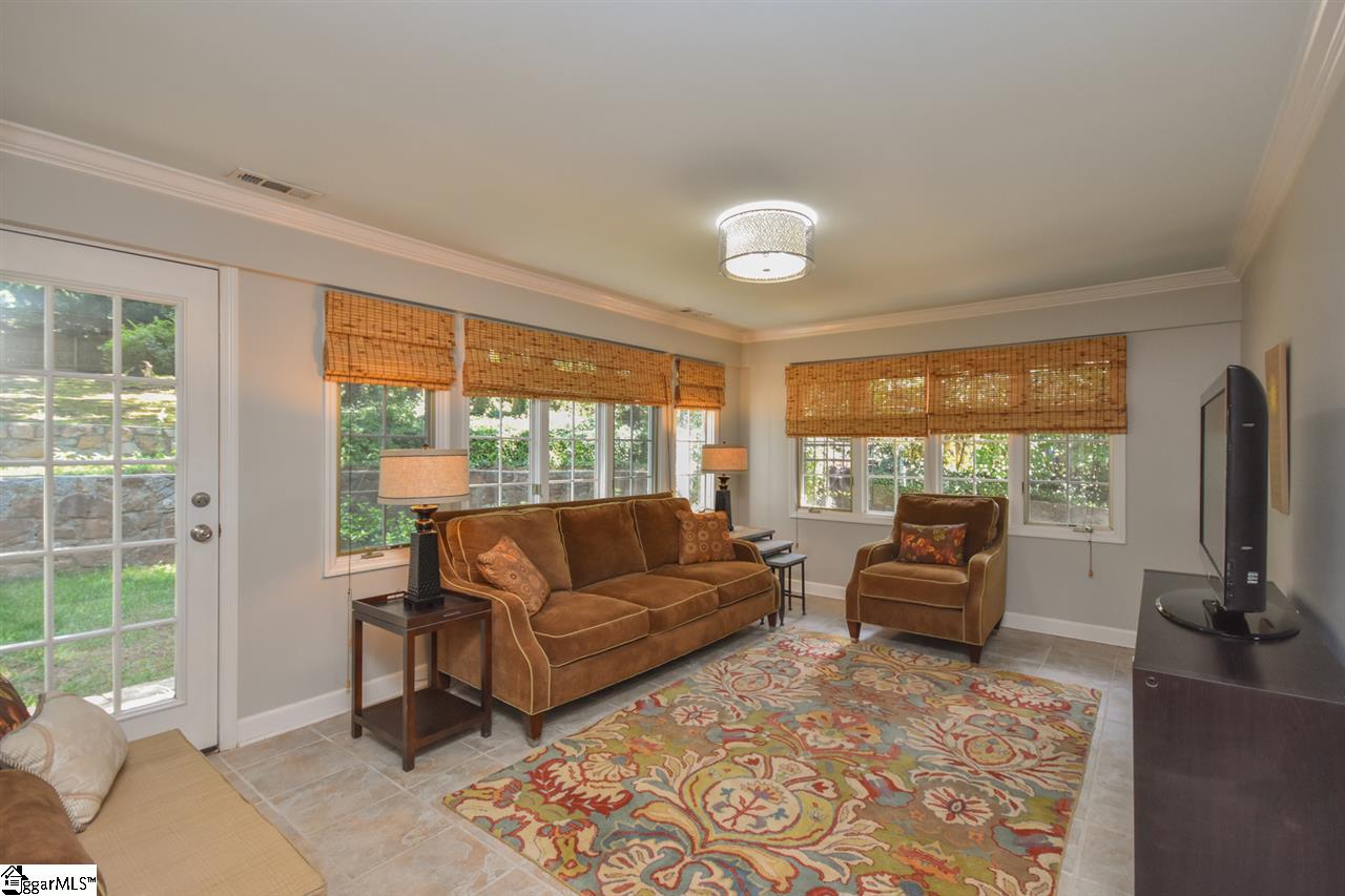 19 Craigwood Road Greenville, SC 29607 - Photo 14 of 36