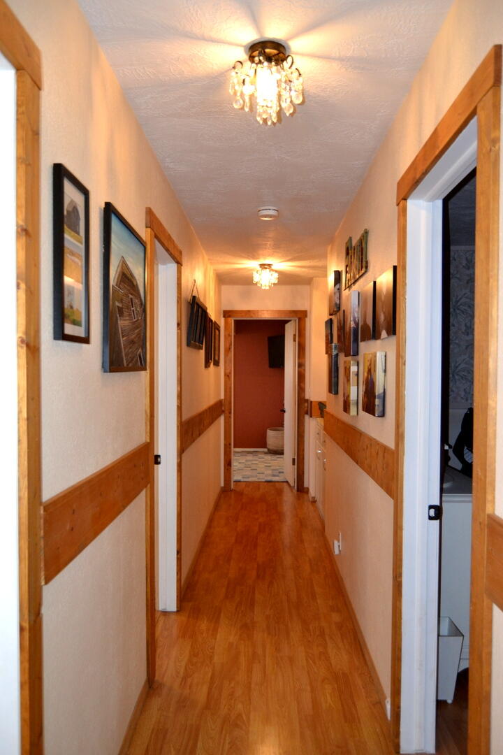 2821 South River Road Grants Pass, OR 97527 - Photo 23 of 51 Hall