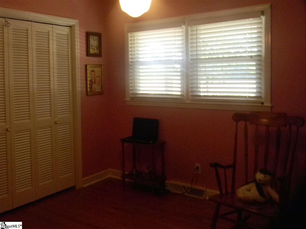 4481 Jordan Road Greer, SC 29651 - Photo 7 of 17