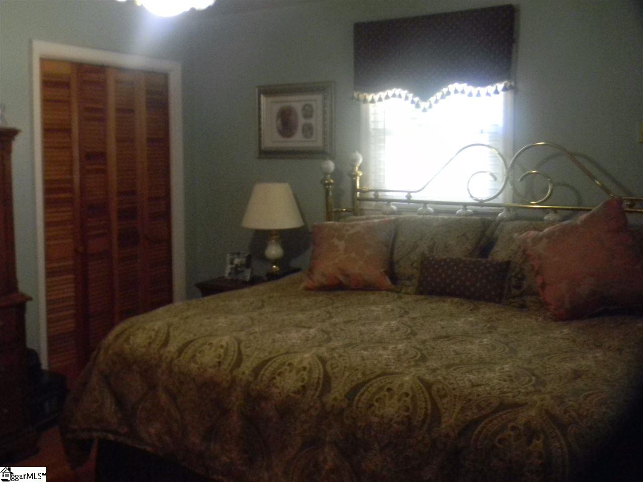 4481 Jordan Road Greer, SC 29651 - Photo 9 of 17