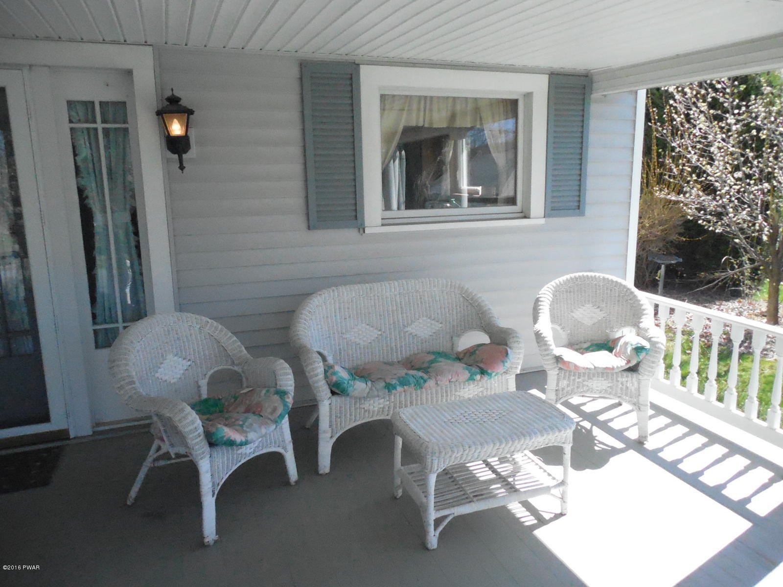 360 Honesdale Road Waymart, PA 18472 - Photo 4 of 33 Porch