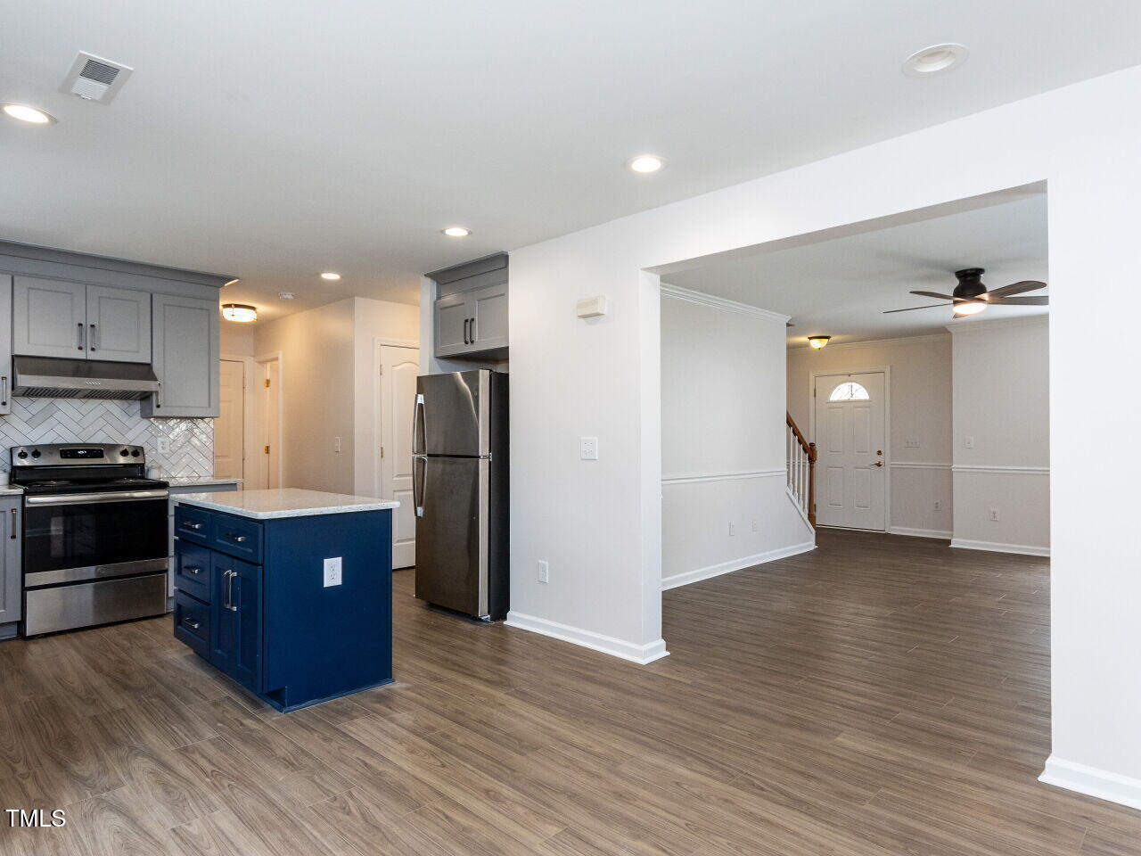 9113 Erinsbrook Drive Raleigh, NC 27617 - Photo 11 of 31 014-1280x960-breakfast-nook