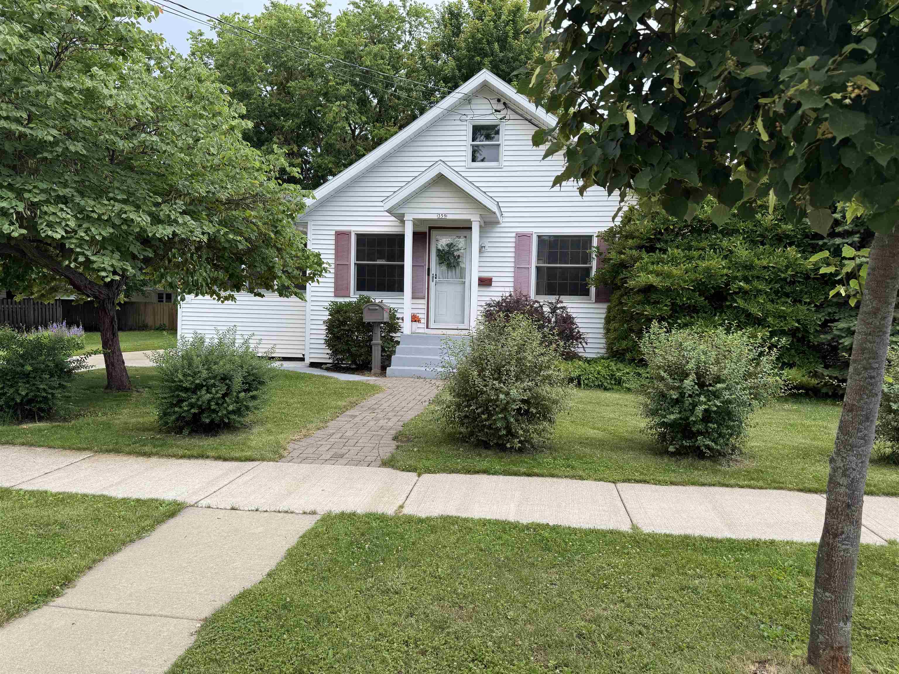 359 6th Street Prairie du Sac, WI 53578 - Photo 2 of 25