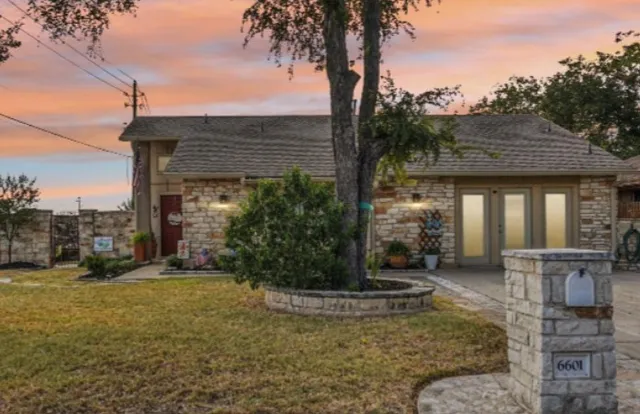 a picture of floor plan