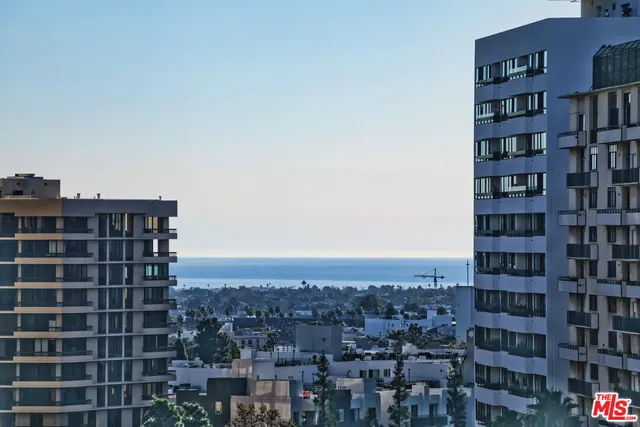 $7,950 | 10445 Wilshire Boulevard, Unit 905, Los Angeles, CA 90024