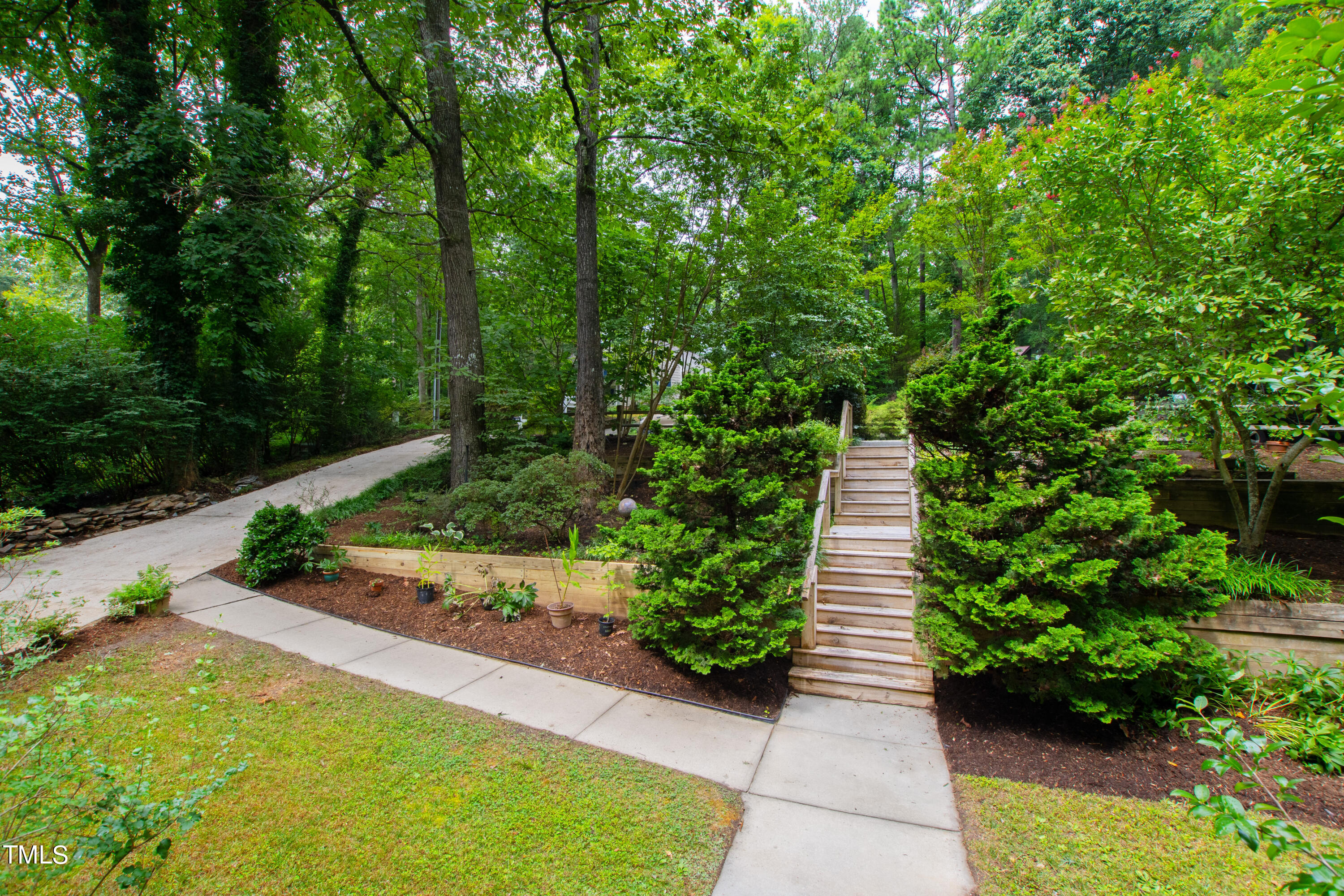 4914 Connell Drive Raleigh, NC 27612 - Photo 4 of 58 Front 4