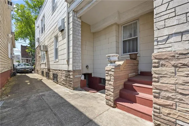 $1,150,000 | 2039 West 5th Street | Gravesend