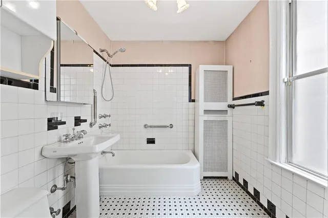 $1,150,000 | 2039 West 5th Street | Gravesend