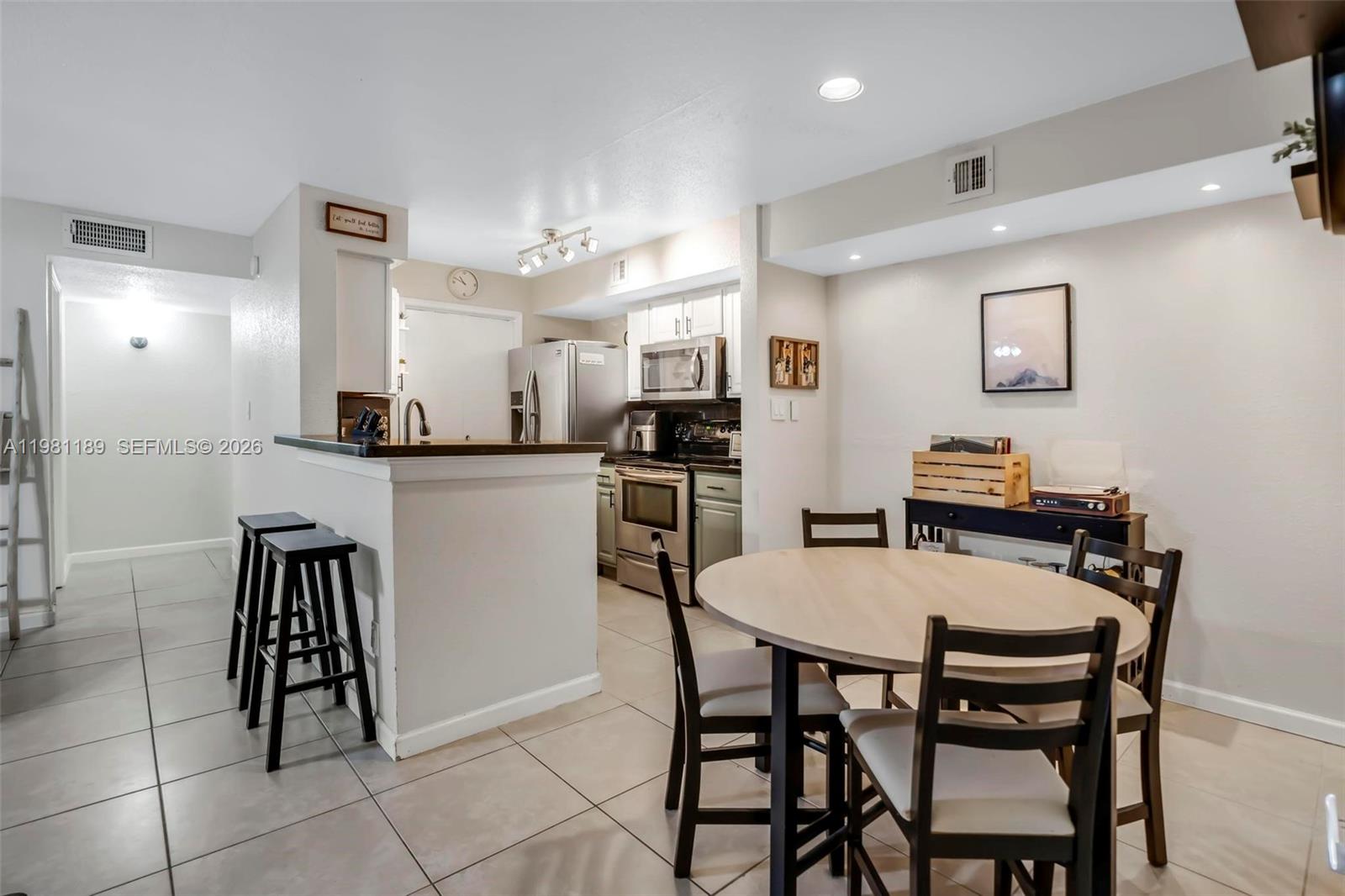 875 Riverside Drive, Unit 712 Coral Springs, FL 33071 - Photo 2 of 26
