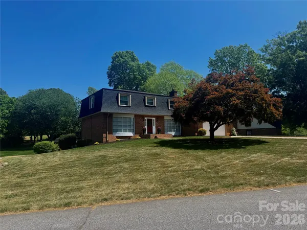 $480,000 | 3740 6th Street Northeast, Hickory, NC 28601