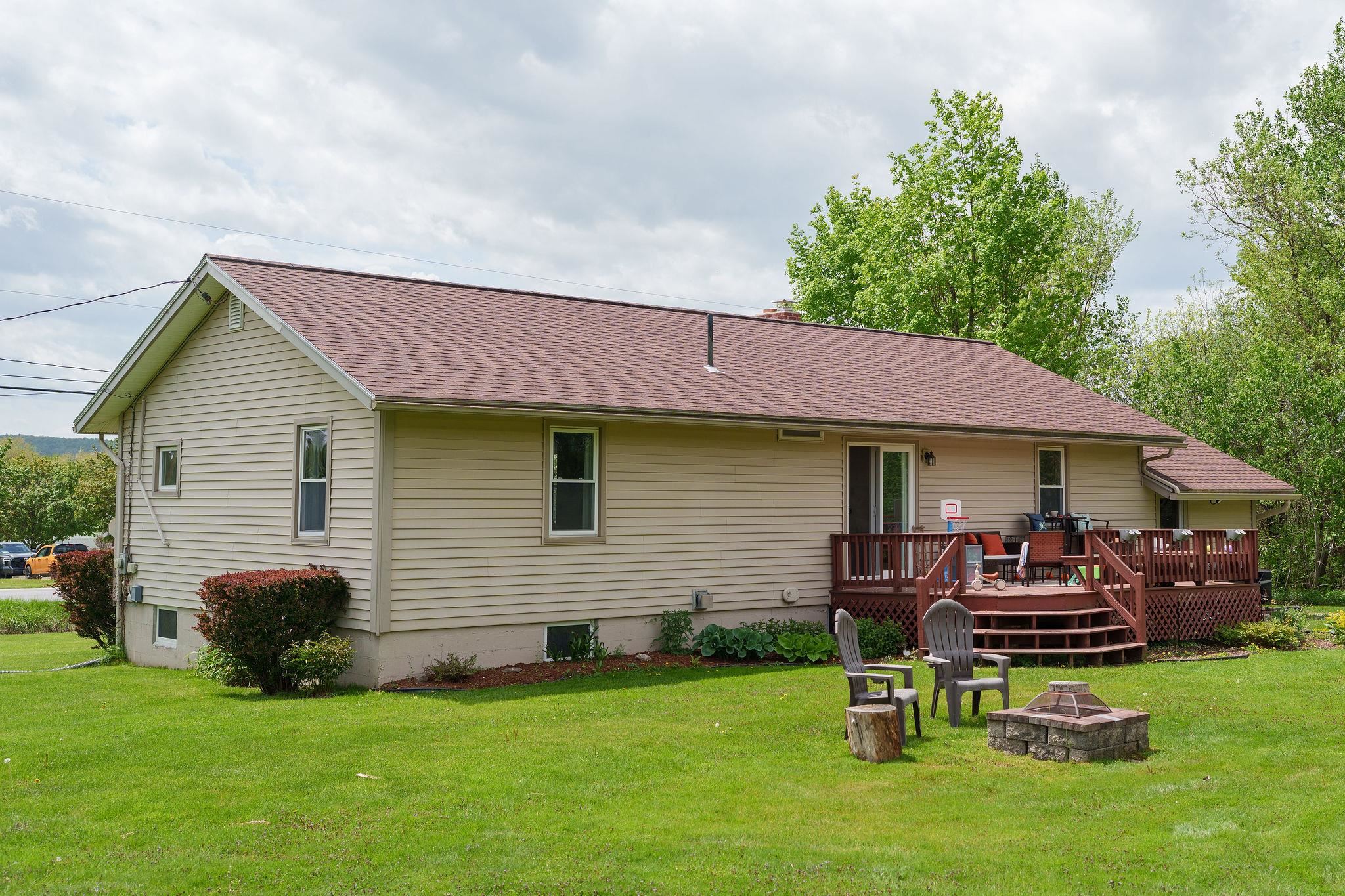 2515 Mountain View Road Williston, VT 05495 - Photo 17 of 34