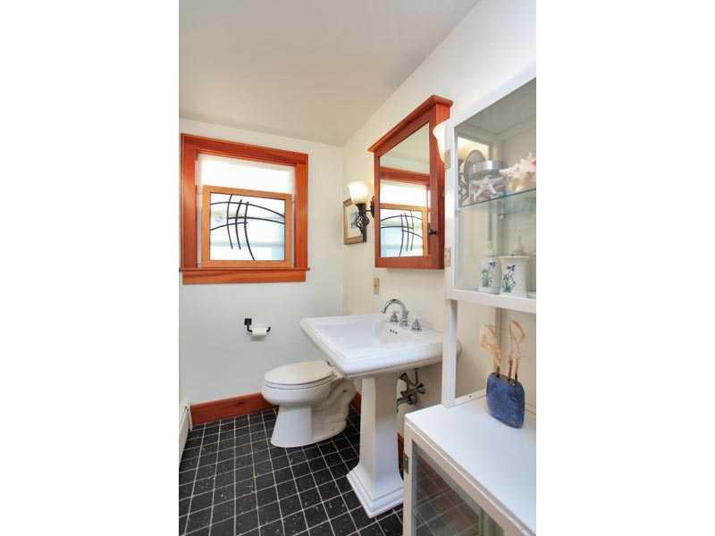 178 Tuttle Road Cumberland Center, ME 04021 - Photo 16 of 31 Bathroom.