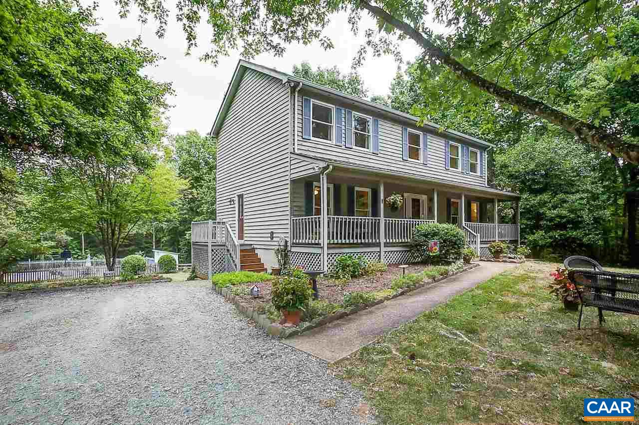1173 Courthouse Road Palmyra, VA 22963 - Photo 34 of 35 a front view of a house with garden