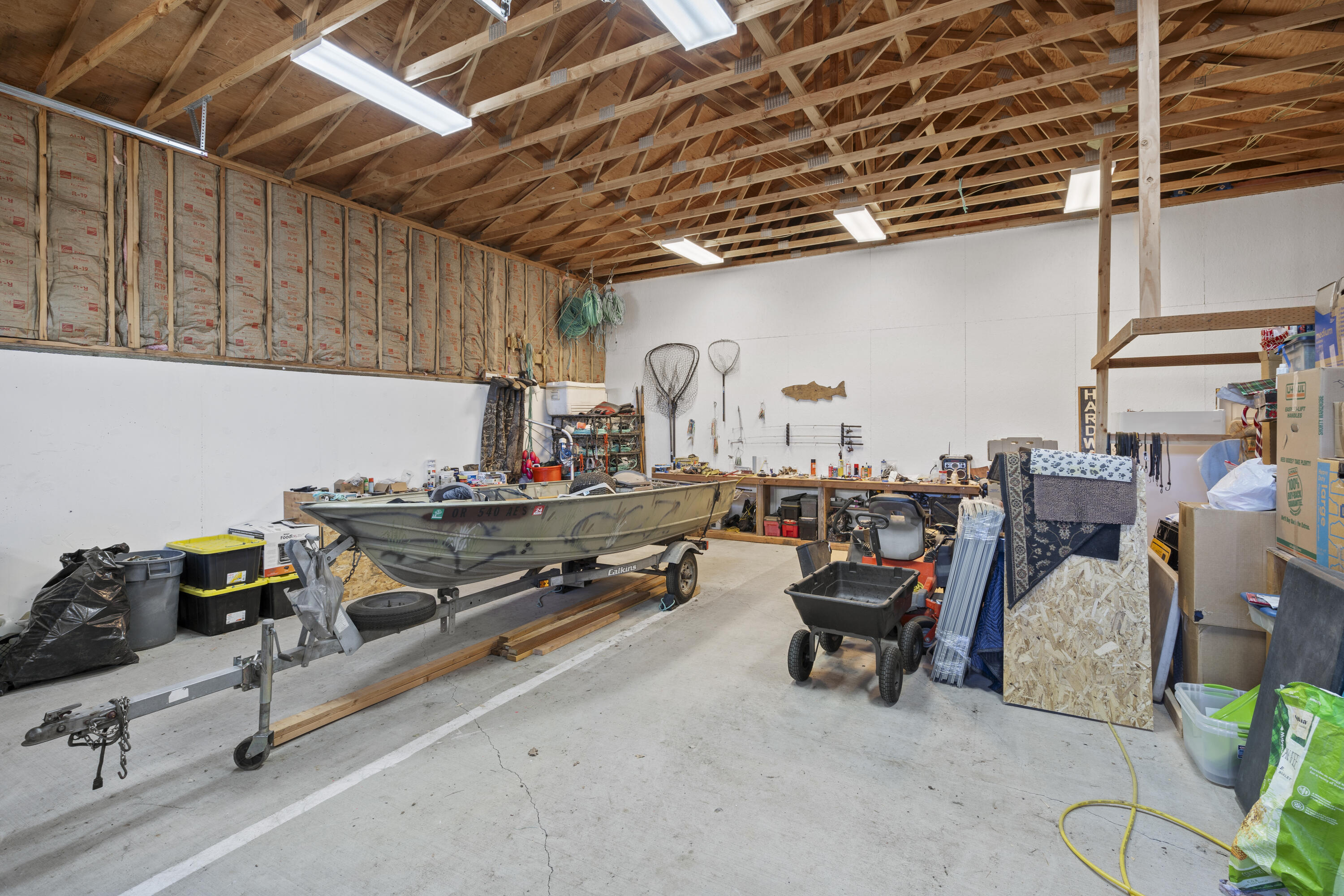 5039 East Antelope Road Eagle Point, OR 97524 - Photo 37 of 59 Interior of Detached Shop