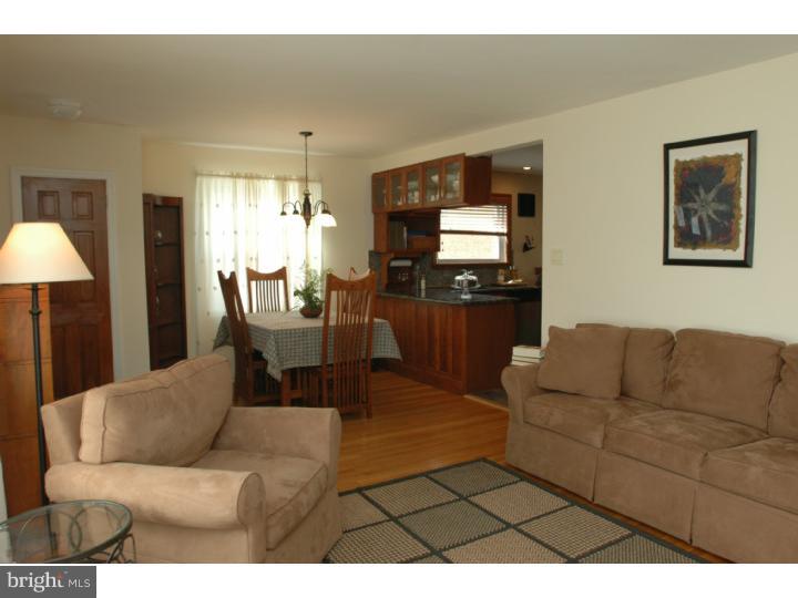 112 Northwood Road Newtown Square, PA 19073 - Photo 8 of 24 Living Room