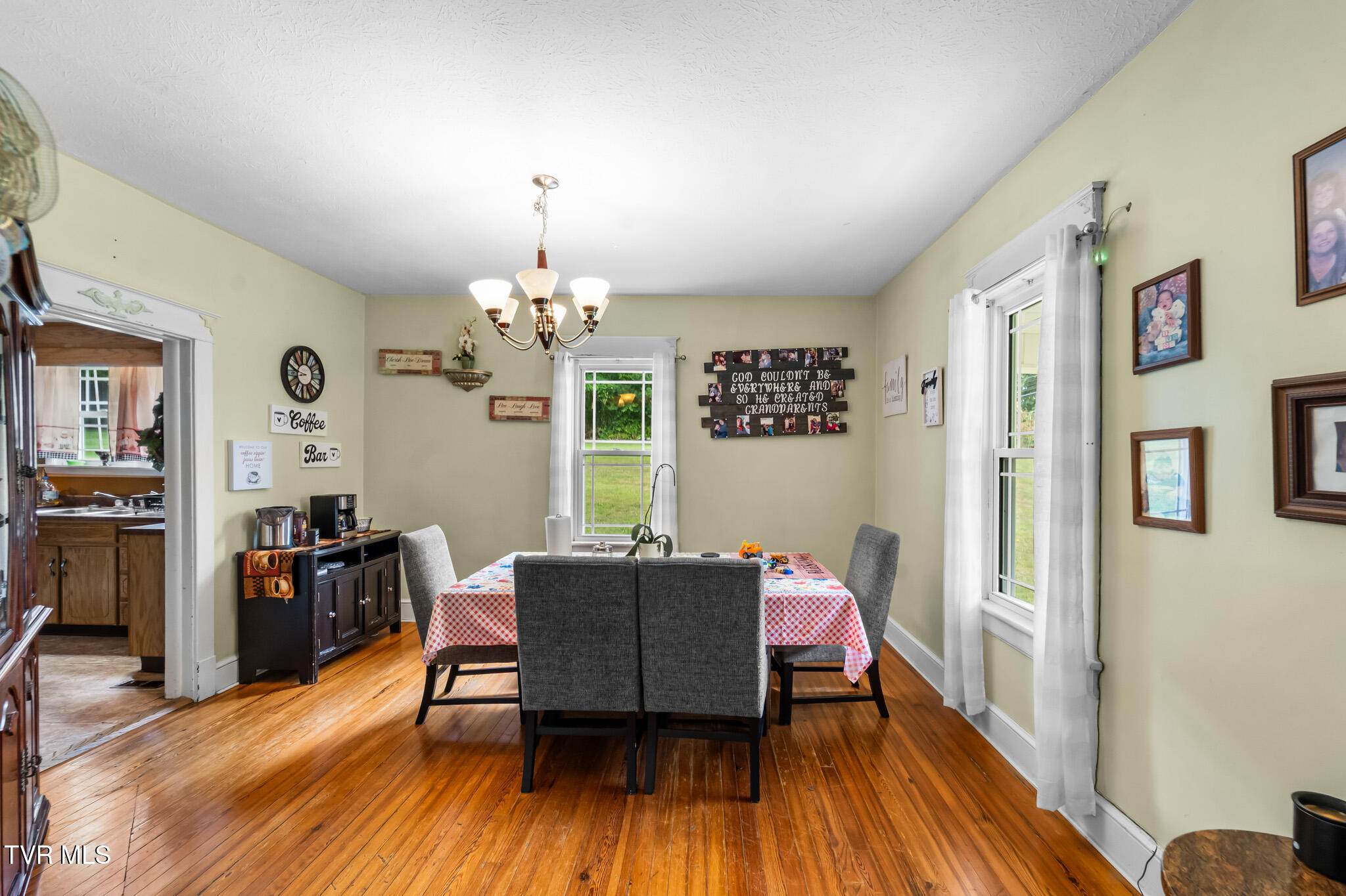 1411 Island Road Bristol, VA 24201 - Photo 9 of 46 DSC08538