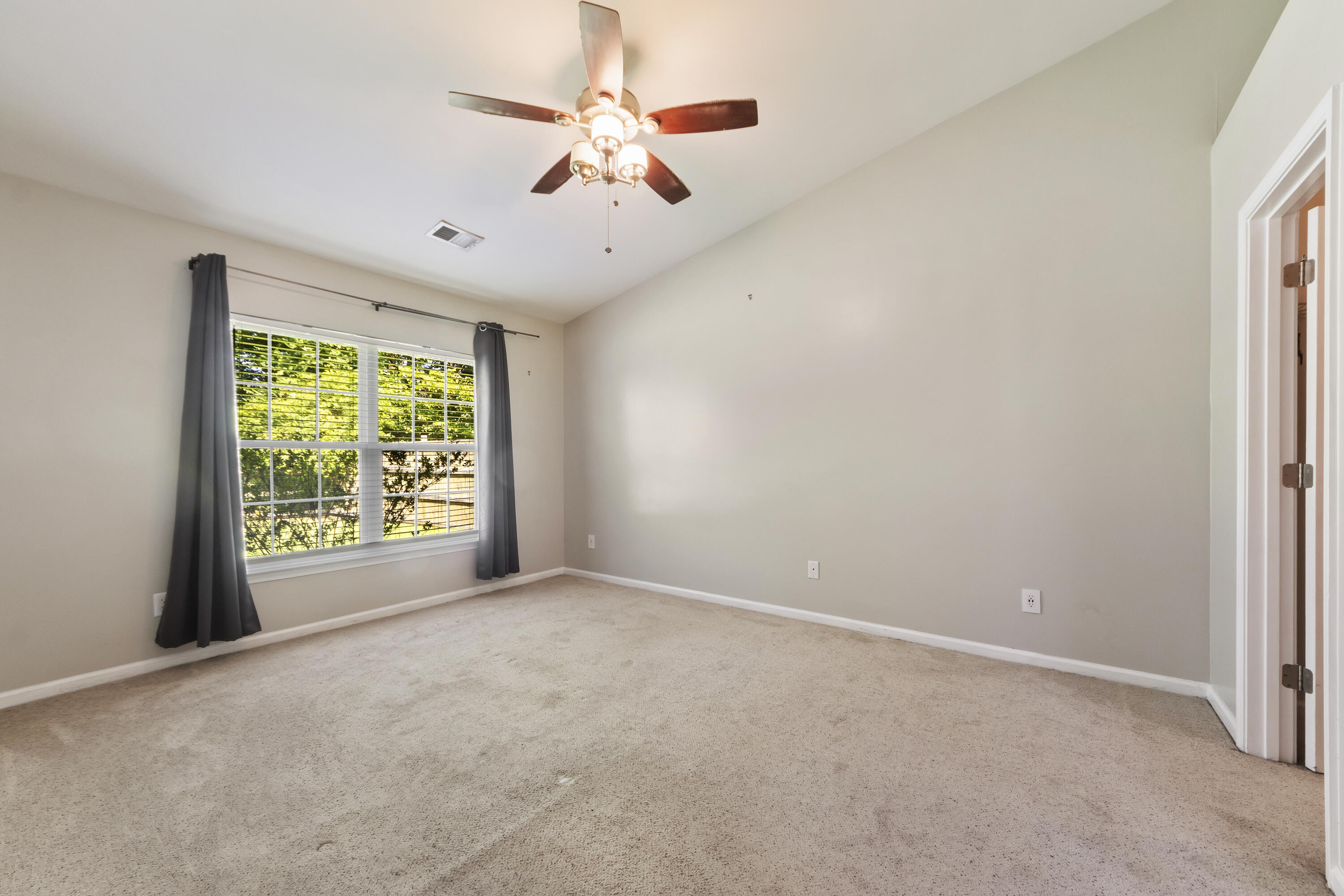 240 Island Green Road Goose Creek, SC 29445 - Photo 11 of 27 _01A2843