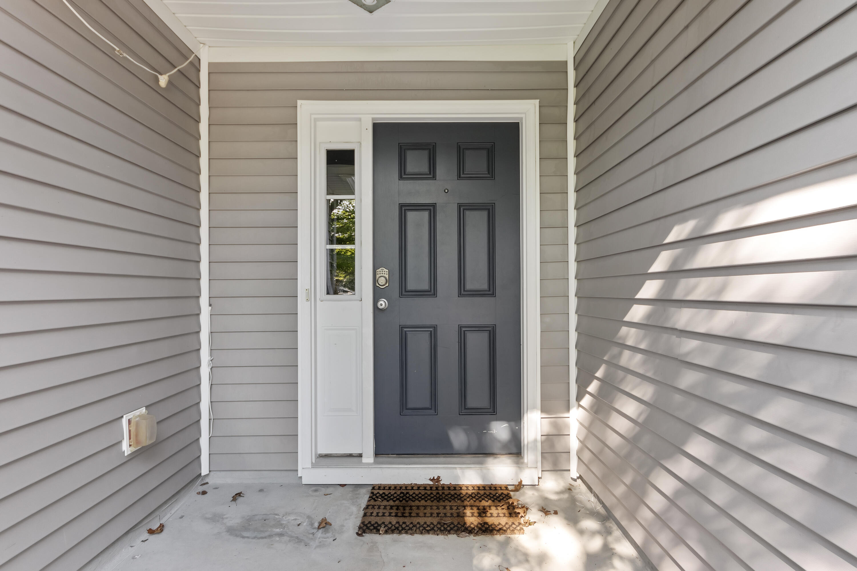 240 Island Green Road Goose Creek, SC 29445 - Photo 2 of 27 _01A2738