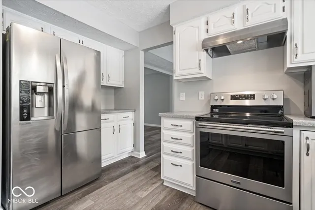 $415,000 | 8414 Anchorage Court, Indianapolis, IN 46236