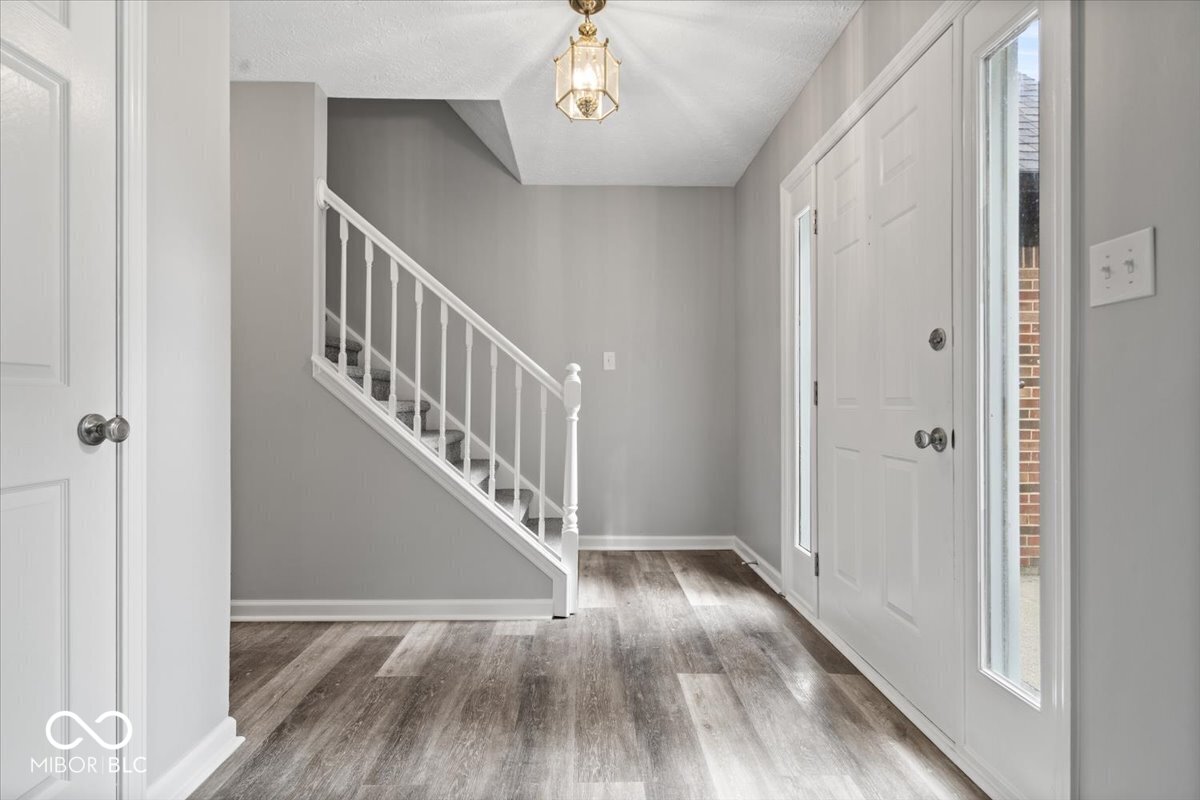 8414 Anchorage Court Indianapolis, IN 46236 - Photo 5 of 36