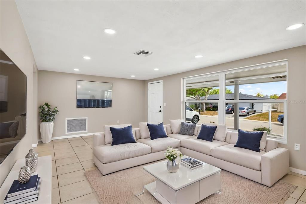 8915 Sterling Lane Port Richey, FL 34668 - Photo 5 of 28
