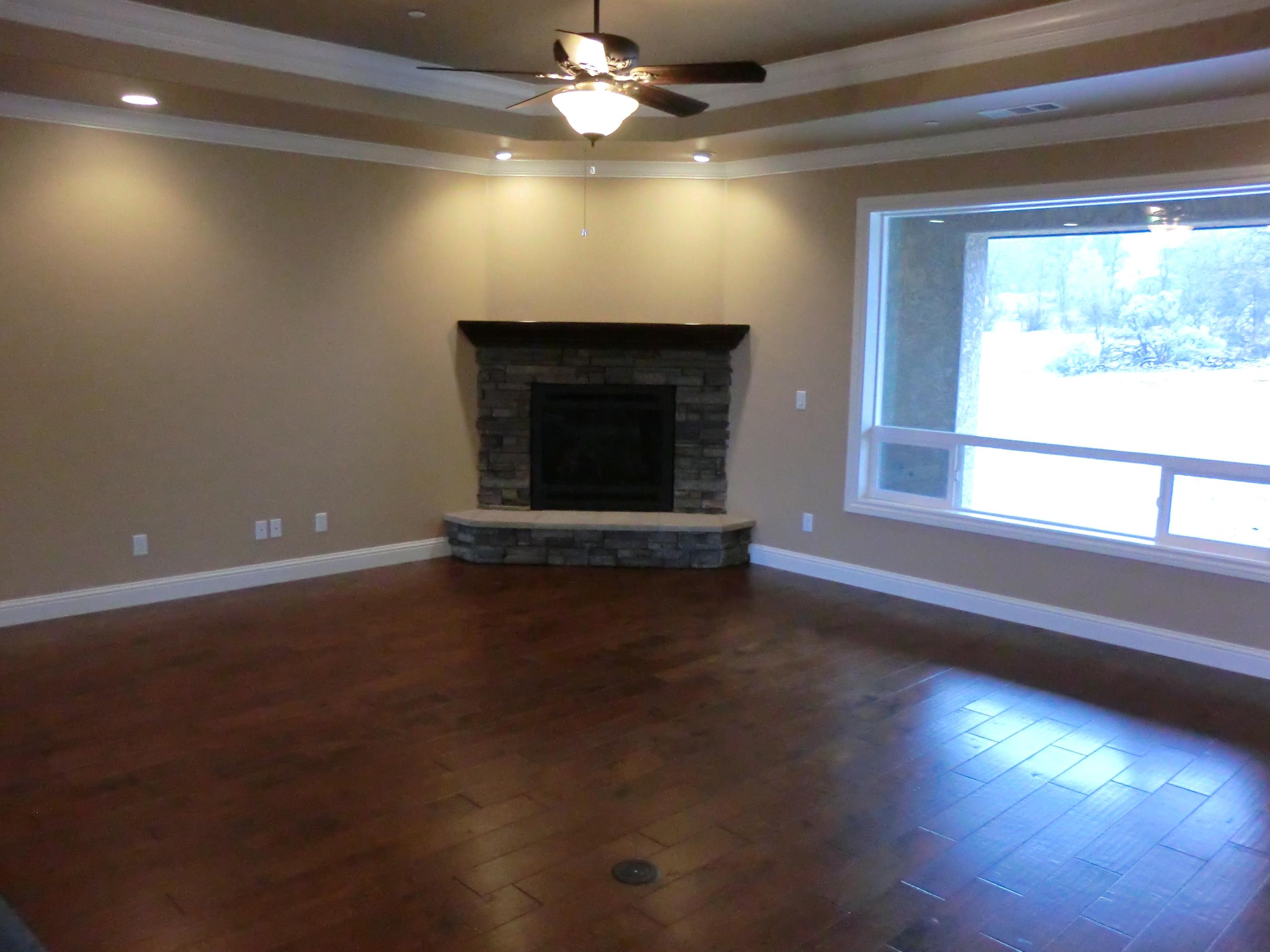 971 River Bend Road Redding, CA 96003 - Photo 7 of 12 River Bend Living Room