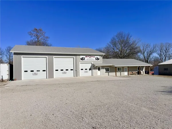 $299,000 | 1744 Oklahoma Avenue, Trenton, MO 64683
