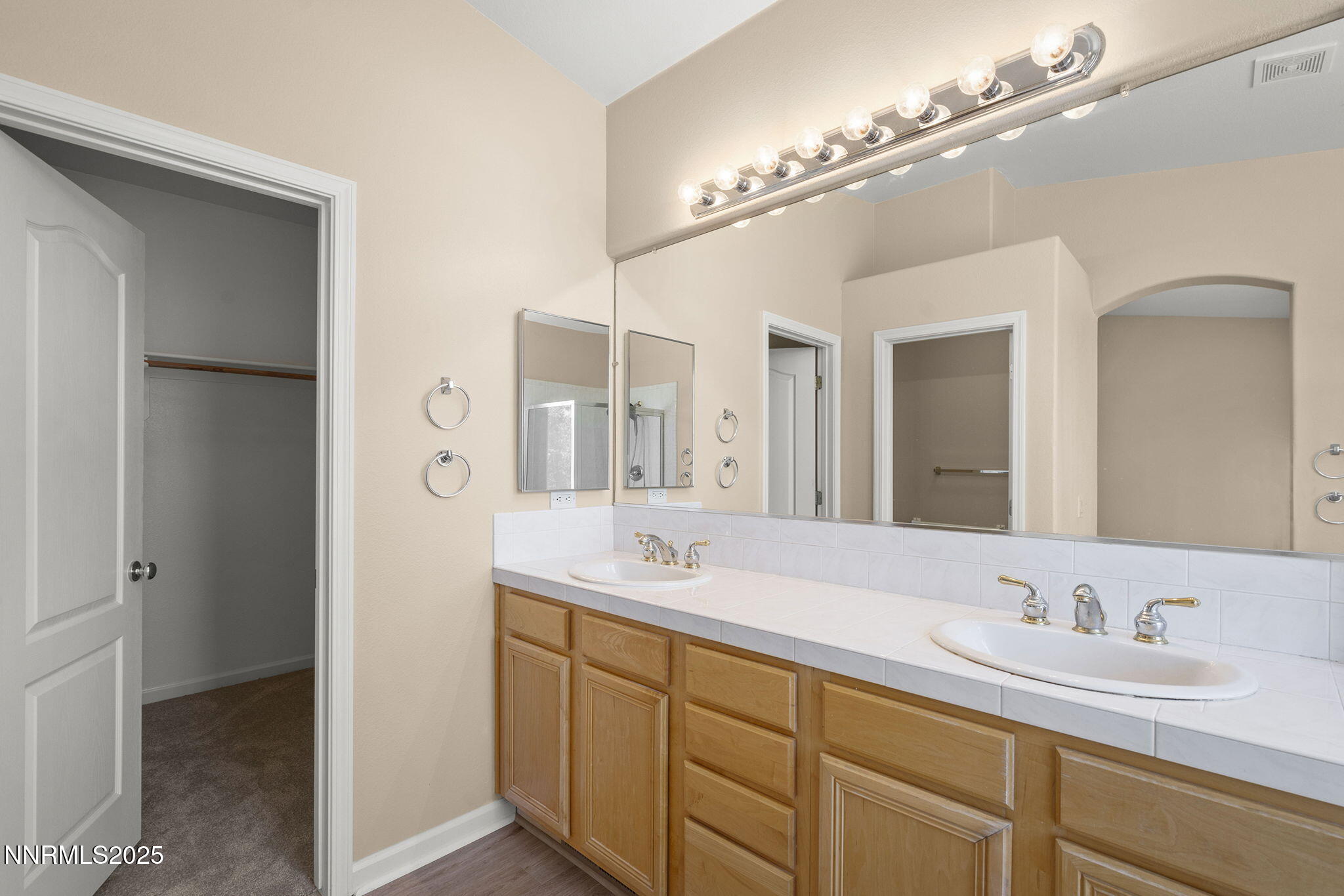 1060 Flanders Road Reno, NV 89511 - Photo 15 of 33 24-web-or-mls-_DSC0266