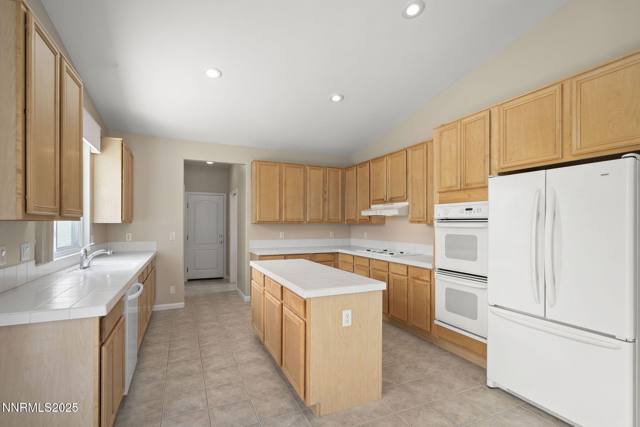 1060 Flanders Road Reno, NV 89511 - Photo 9 of 33 18-web-or-mls-_DSC0226