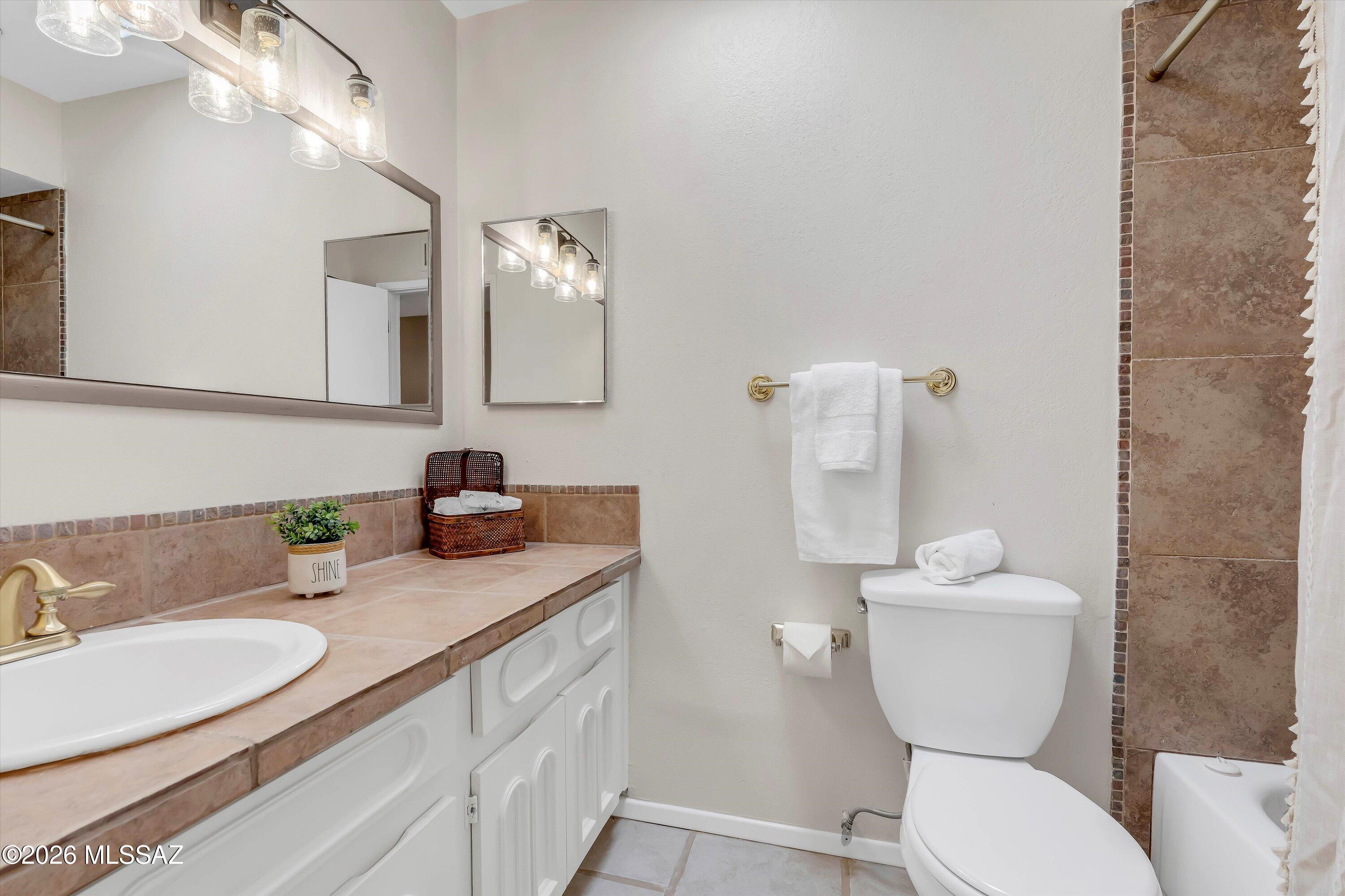 9111 North Oracle Road, Unit 162 Oro Valley, AZ 85704 - Photo 17 of 39