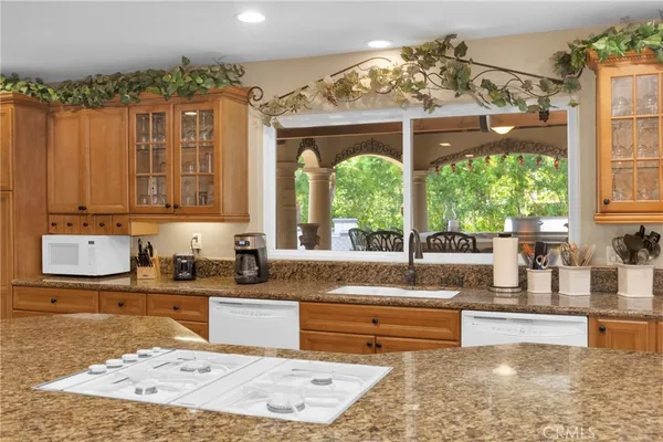 $3,250,000 | 9902 Lapworth Circle, Huntington Beach, CA 92646