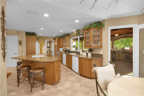 $3,250,000 | 9902 Lapworth Circle, Huntington Beach, CA 92646