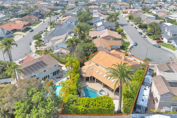 $3,250,000 | 9902 Lapworth Circle, Huntington Beach, CA 92646