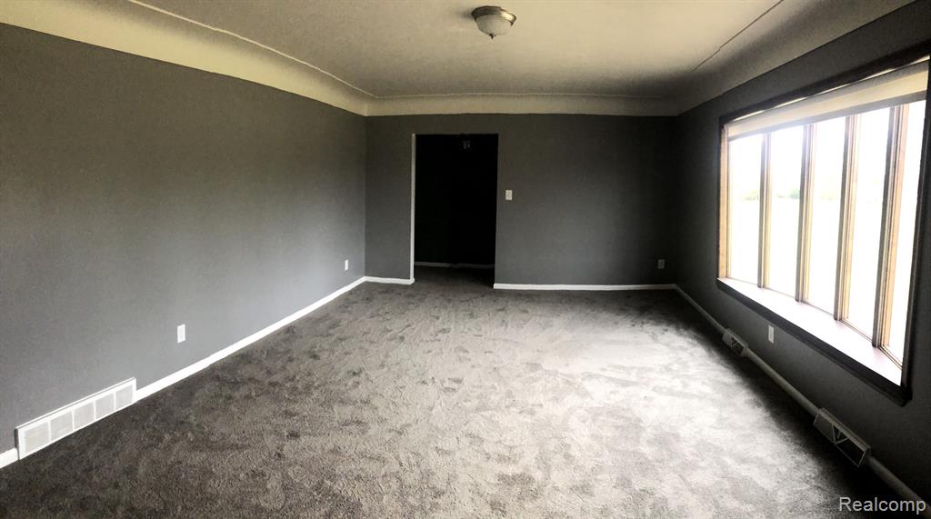 24051 Waltz Road New Boston, MI 48164 - Photo 11 of 31 Gallery Image 11