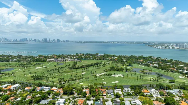 $3,200 | 5700 Collins Avenue, Unit 10D, Miami Beach, FL 33140