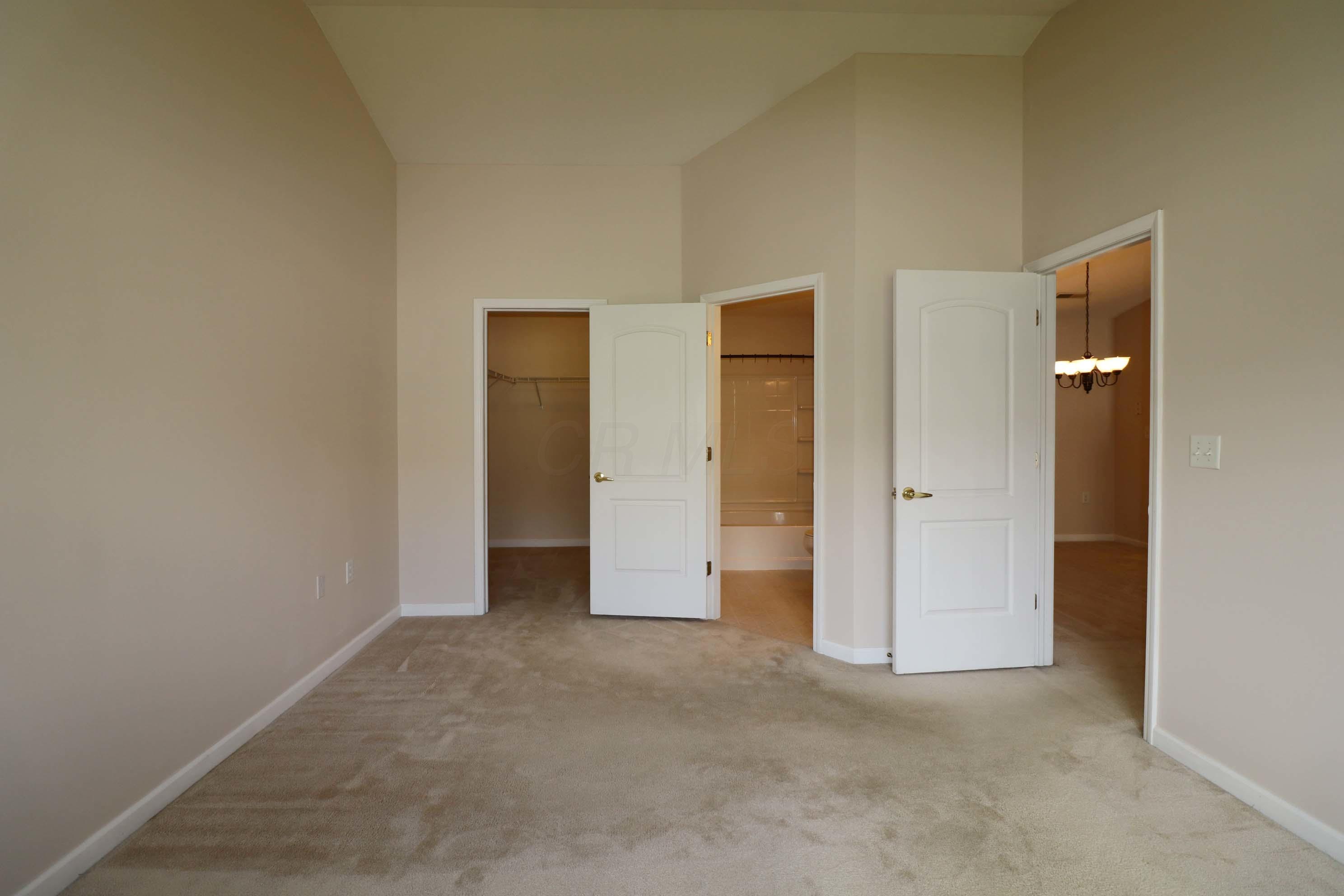 649 Spring Valley Drive Lewis Center, OH 43035 - Photo 5 of 30