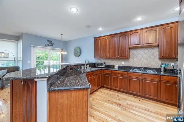 $589,999 | 19 Briar Court, Hamburg, NJ 07419