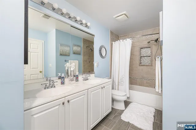 $589,999 | 19 Briar Court, Hamburg, NJ 07419