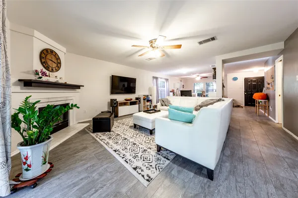 $2,550 | 1910 Ruthie Run, Cedar Park, TX 78613
